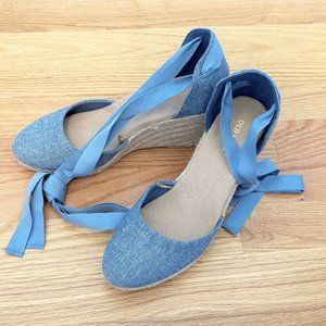 Old Navy blue espadrille wedge sandals